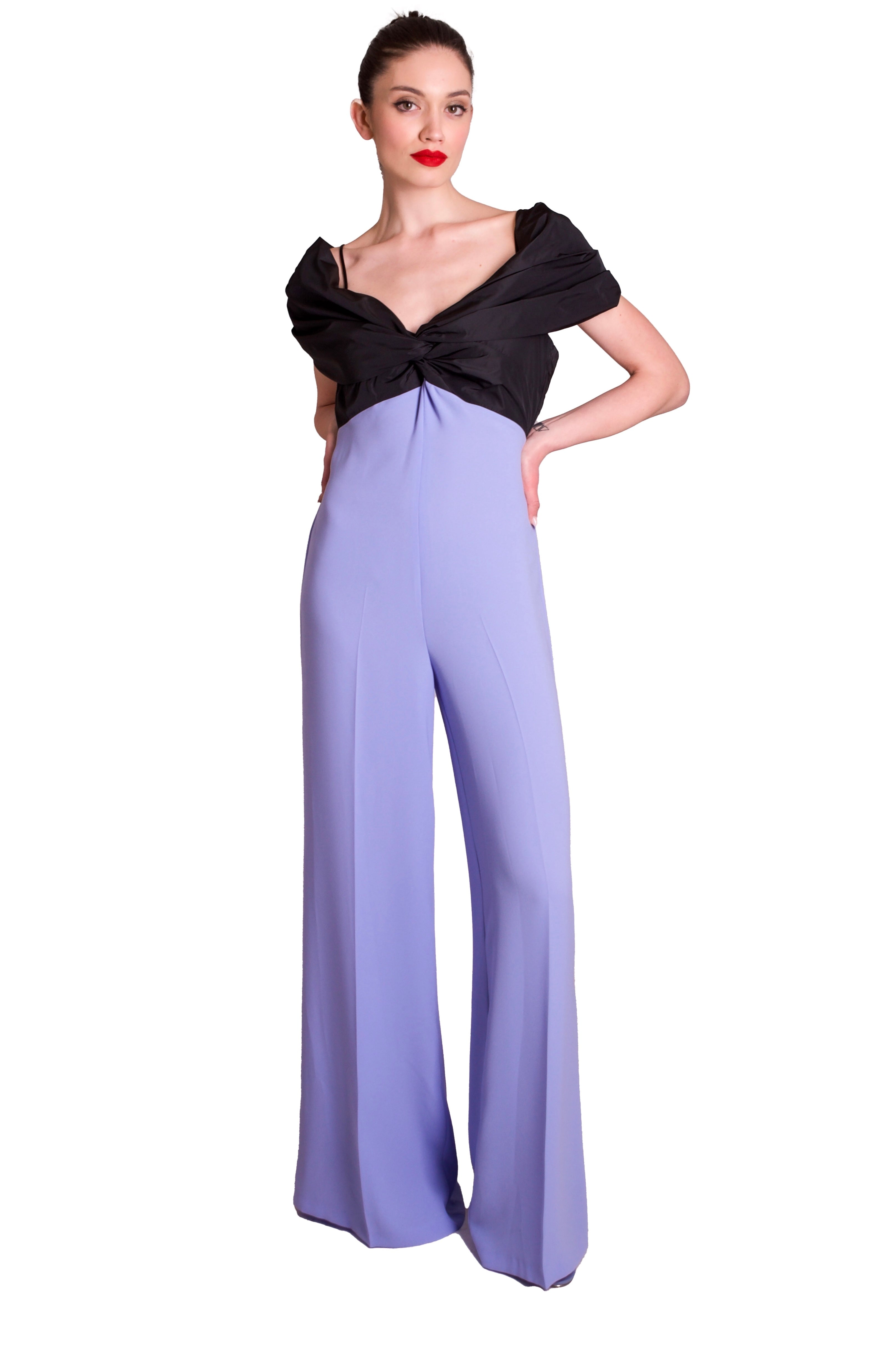 Tuta in crepe grezza dettaglio Fiocco ALBA CONDE