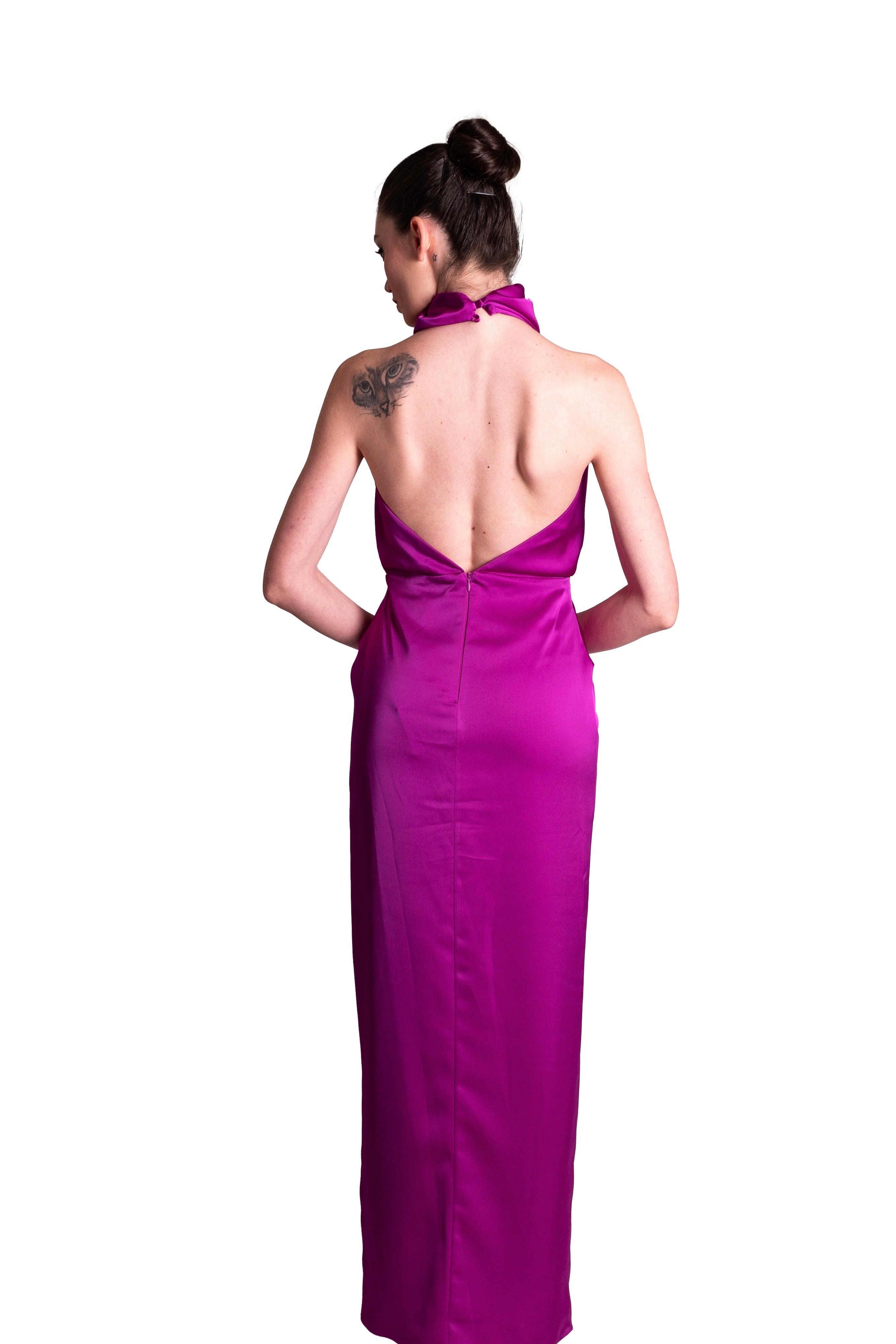 Abito lungo di raso con scollo all'americana META 4