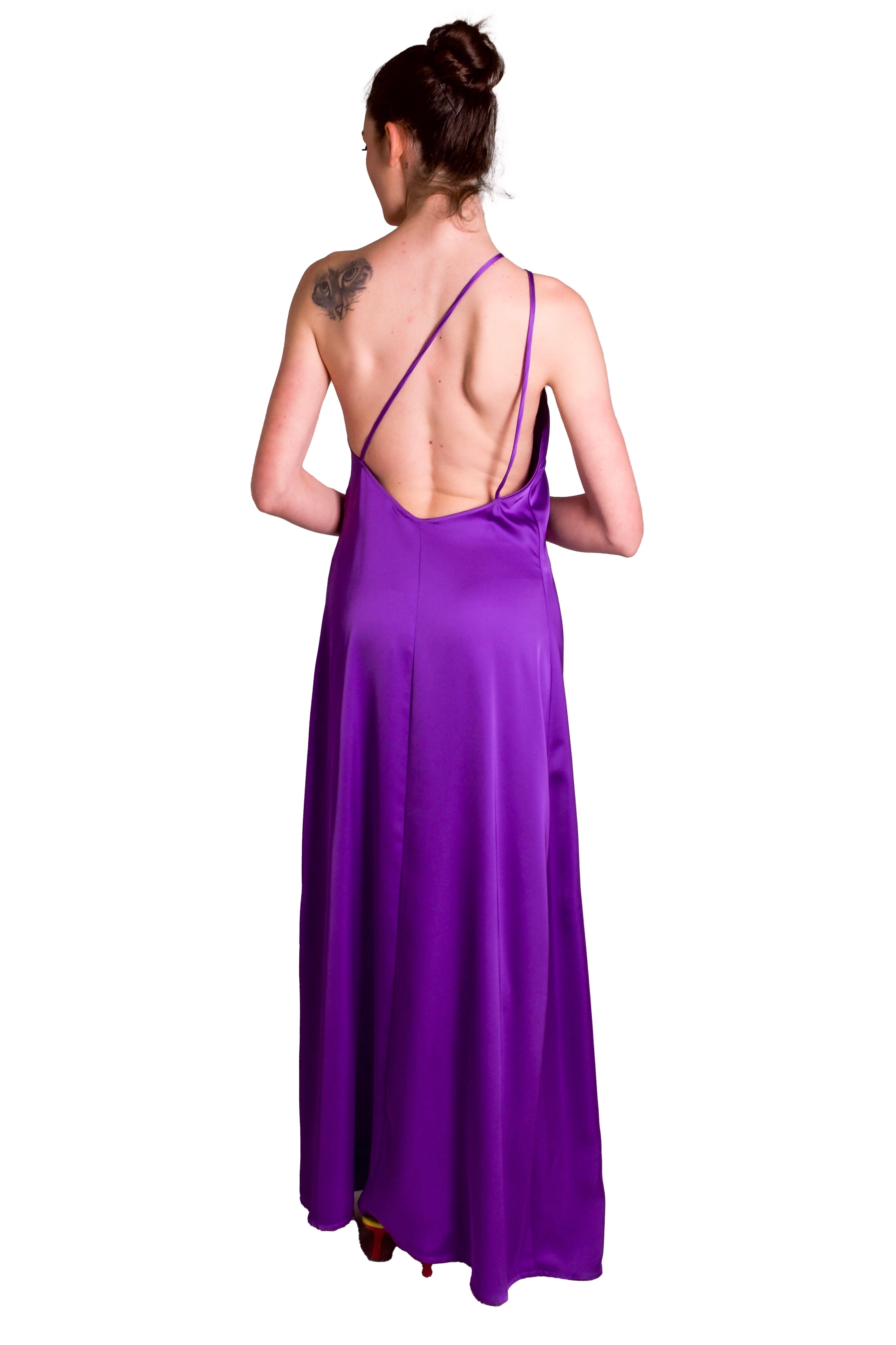 Abito lungo in raso con scollo asimmetrico MADDALENA DI LORENZO