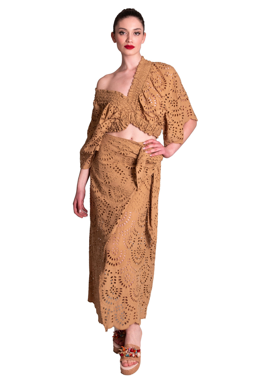 Blusa con maniche a farfalla in cotone sangallo ANITIE'