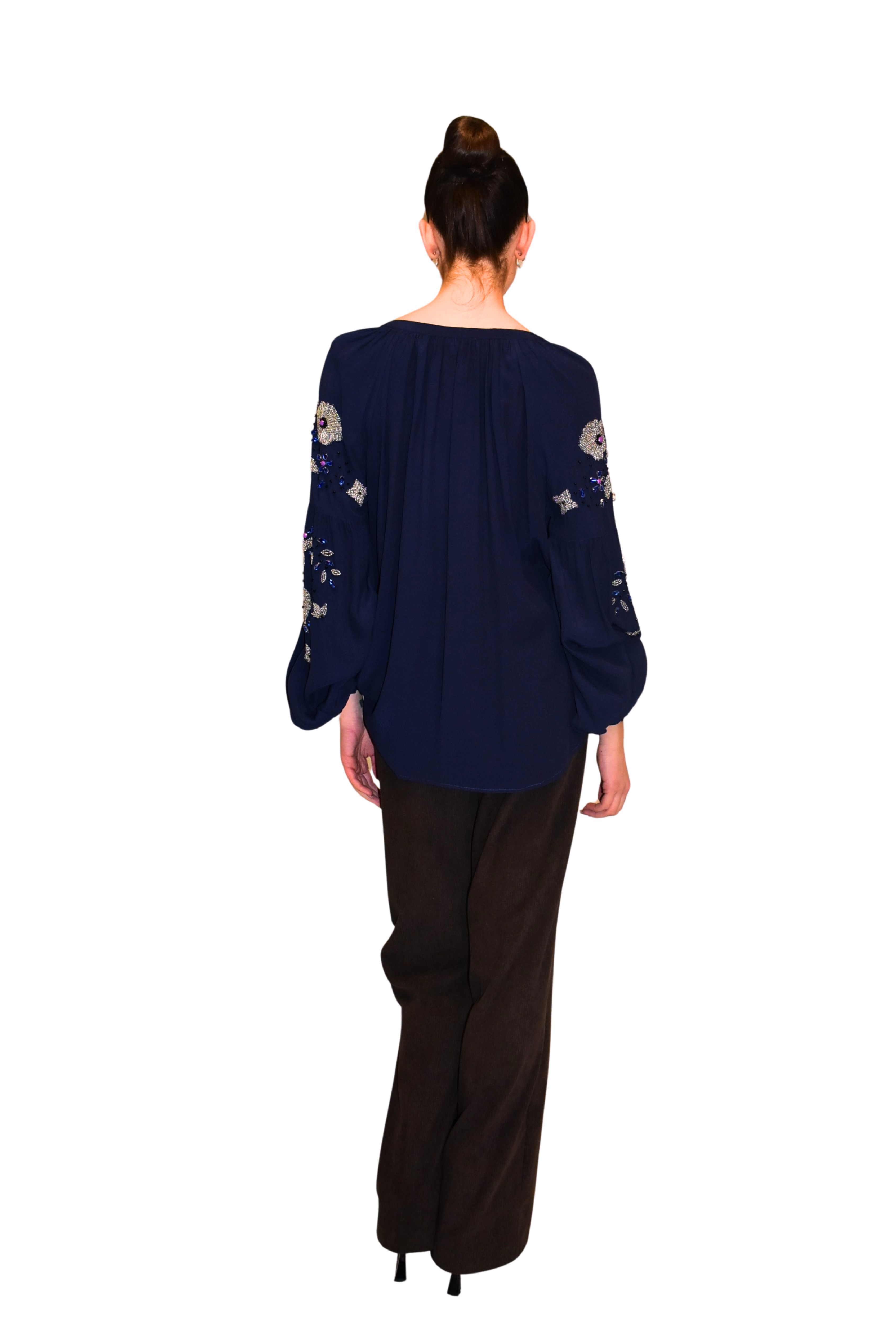 Blusa ricamata a mano con cristalli e nappine ODI ET AMO