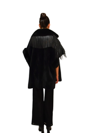 Cappa in maglia con inserti in ecofur e frange PHO