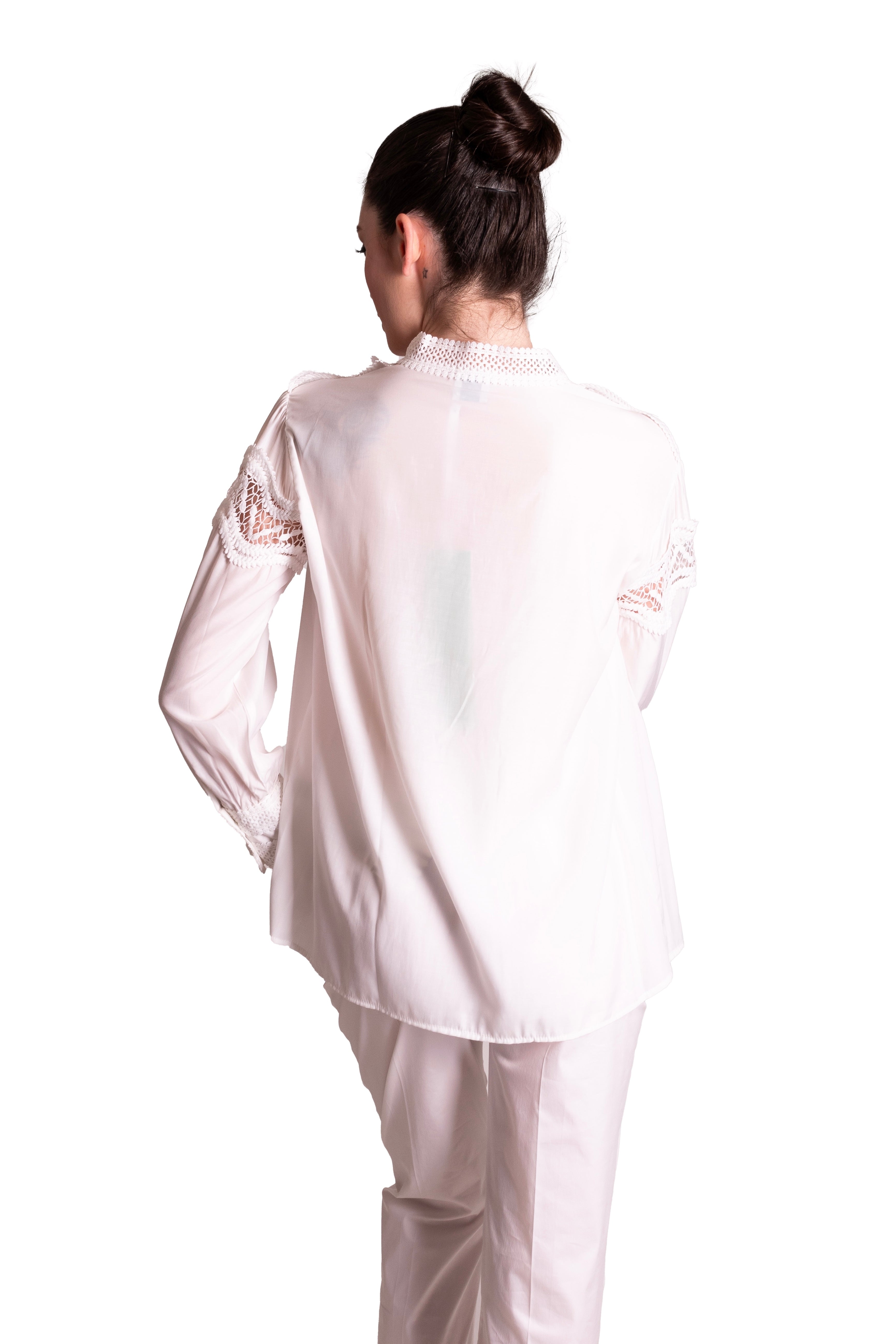 Blusa di viscosa con ricami traforati Z.O.E.