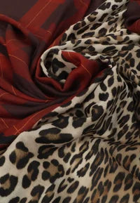 Nuova Collezione Foulard stampa leopard LOLA CASADEMUNT