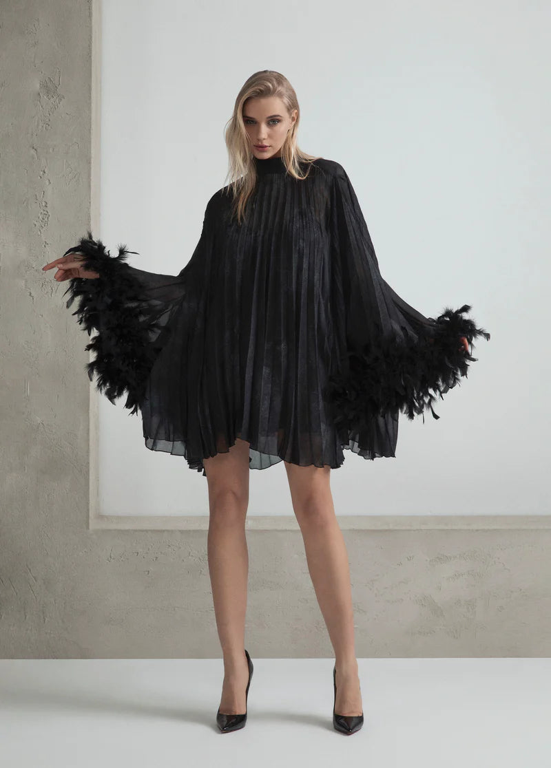 Miniabito plissè con piume ODI ET AMO