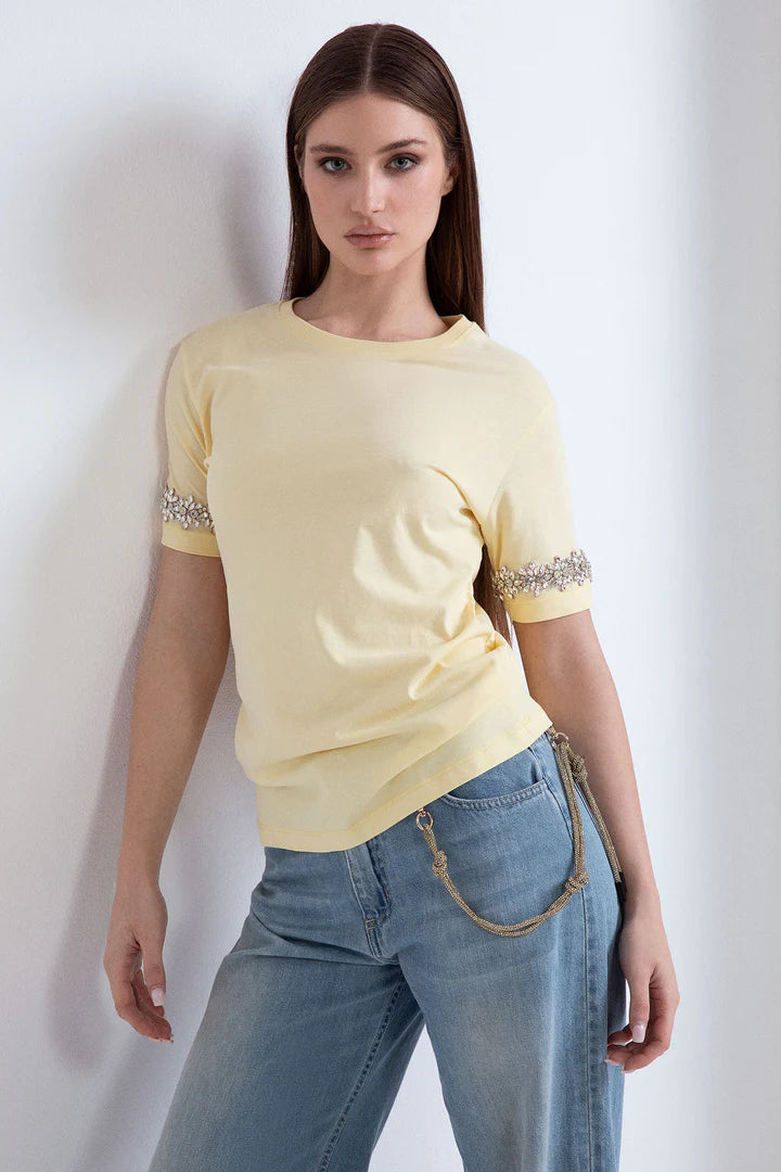 Nuova Collezione T-shirt preziosa con applicazione su maniche ODI ET AMO