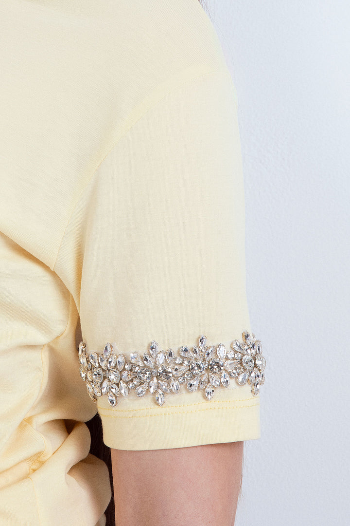 Nuova Collezione T-shirt preziosa con applicazione su maniche ODI ET AMO