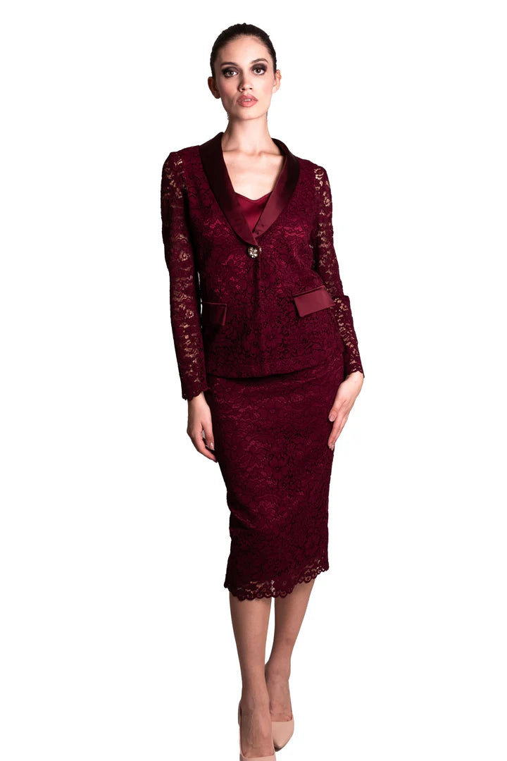 Giacca in pizzo con bottone gioiello CLO'