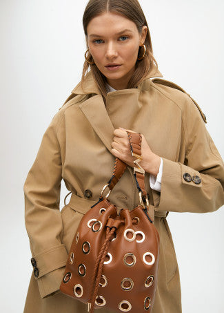 Nuova Collezione Borsa con Occhielli Metallici Circolari LOLA CASADEMUNT