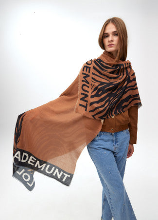 Nuova Collezione Foulard in stampa zebrata LOLA CASADEMUNT